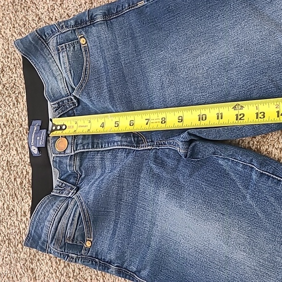 Democracy Mid-Wash  Jeans - Picture 4 of 6